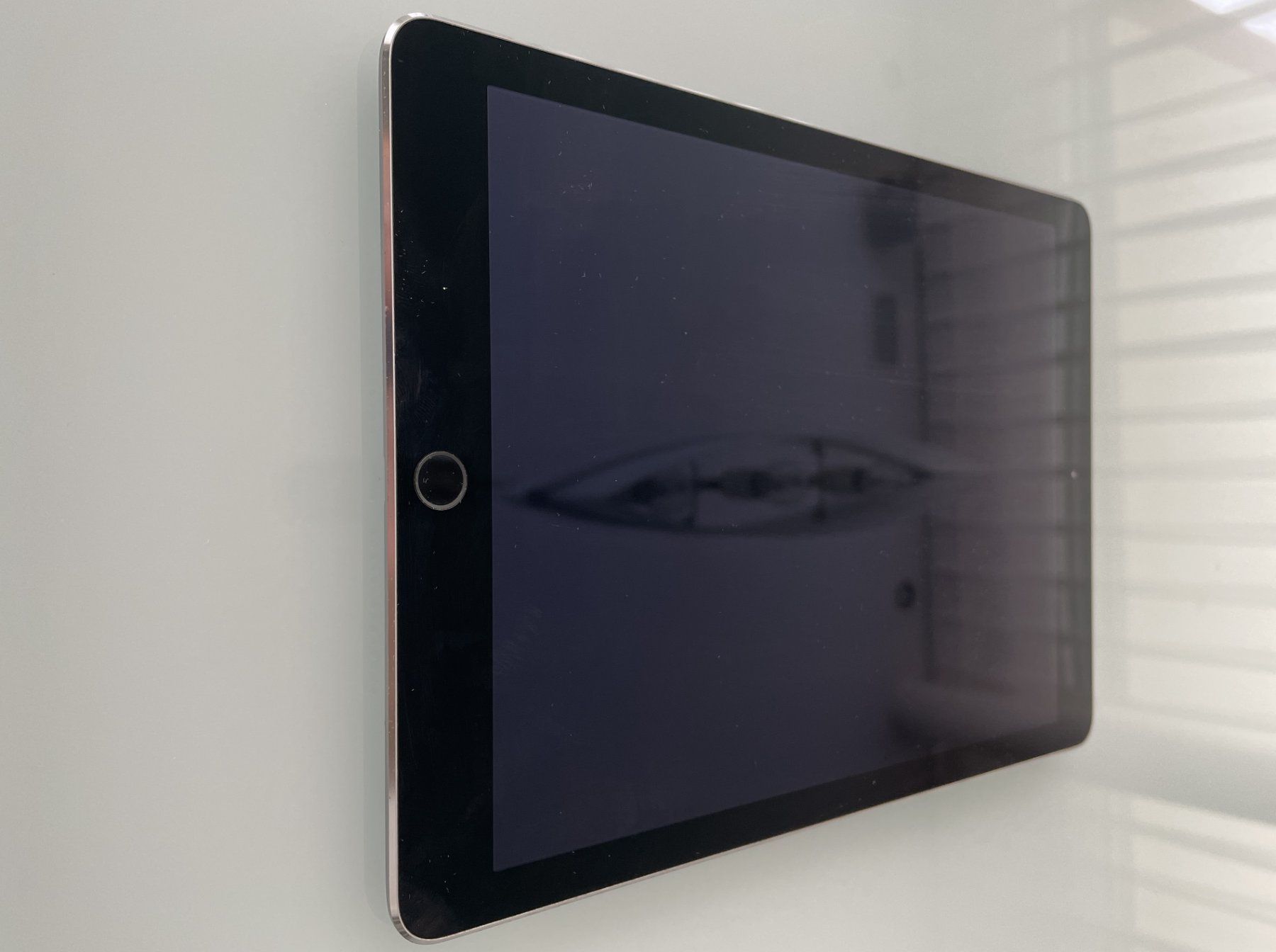 Apple Tablet PC: Apple Ipad Air 2.Gen 64Gb Wifi – Gebraucht aus Buchs ZH von Gladiatore 2