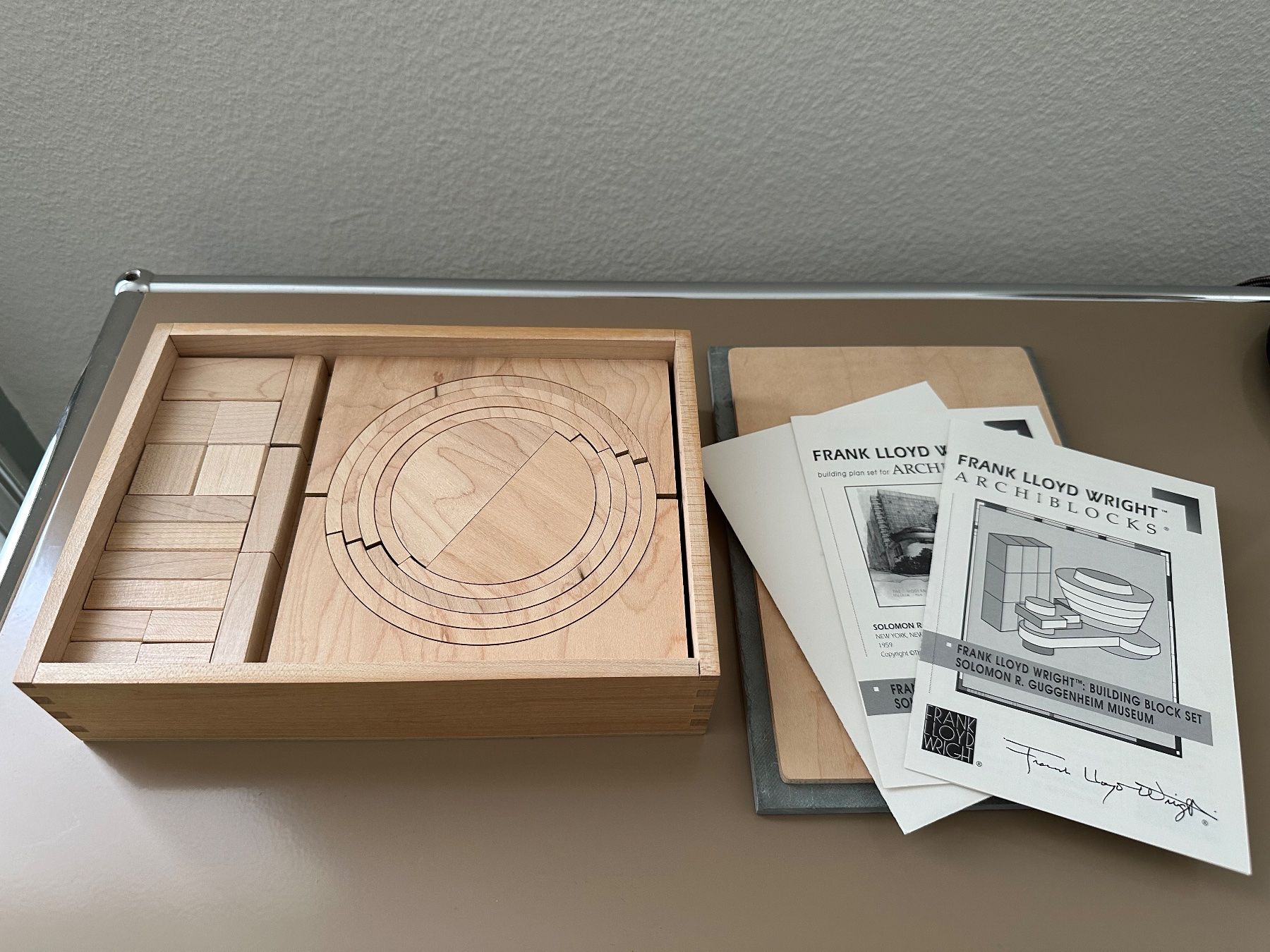 Kit di costruzioni: Frank Lloyd Wright Archiblocks (Guggenheim Bausatz) – Usato da Basel venduto da Pulcinella34 2