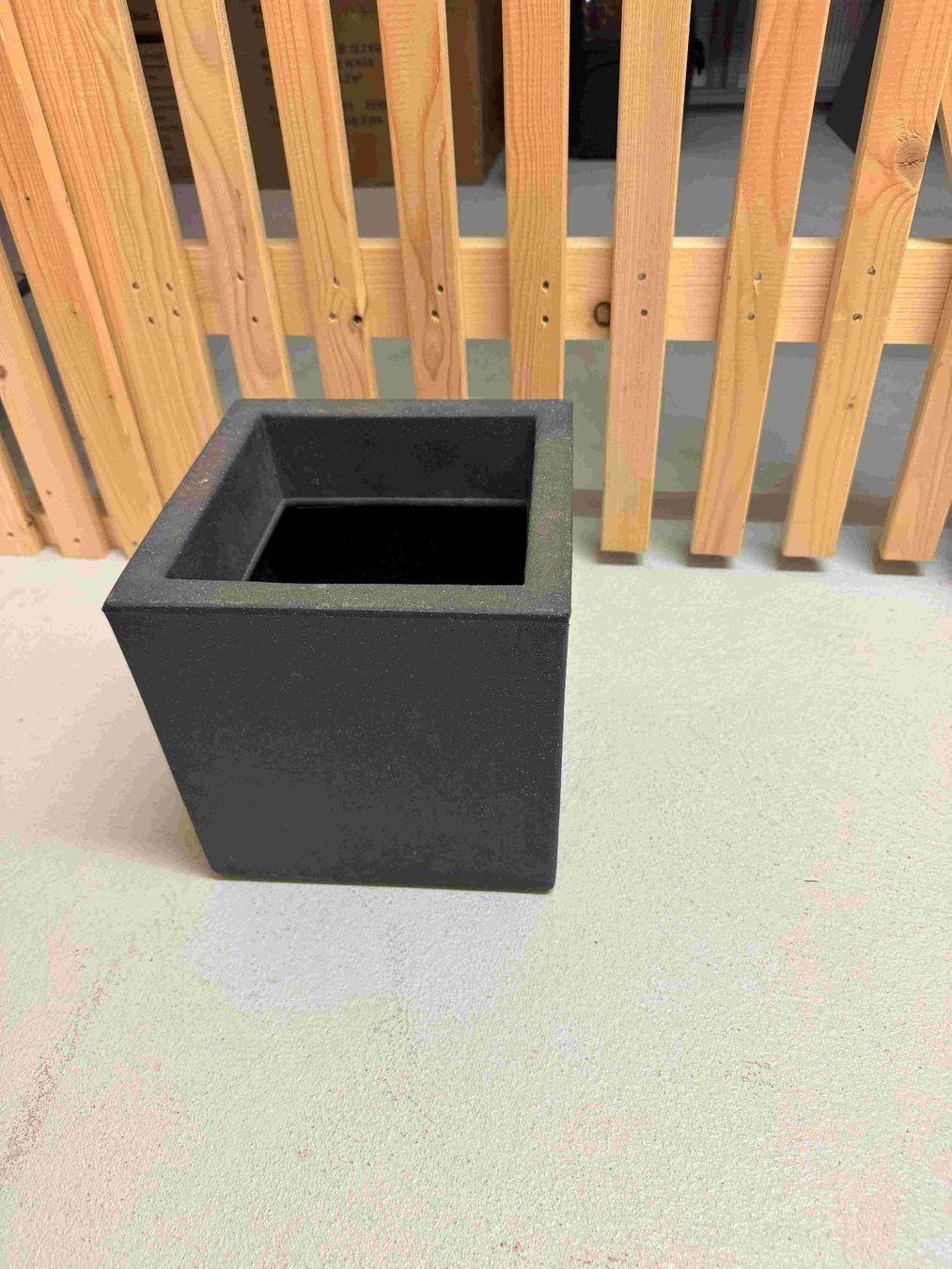 Blumentöpfe: Blumentopf Kunststoff – Gebraucht aus Zug von ENEREP 1