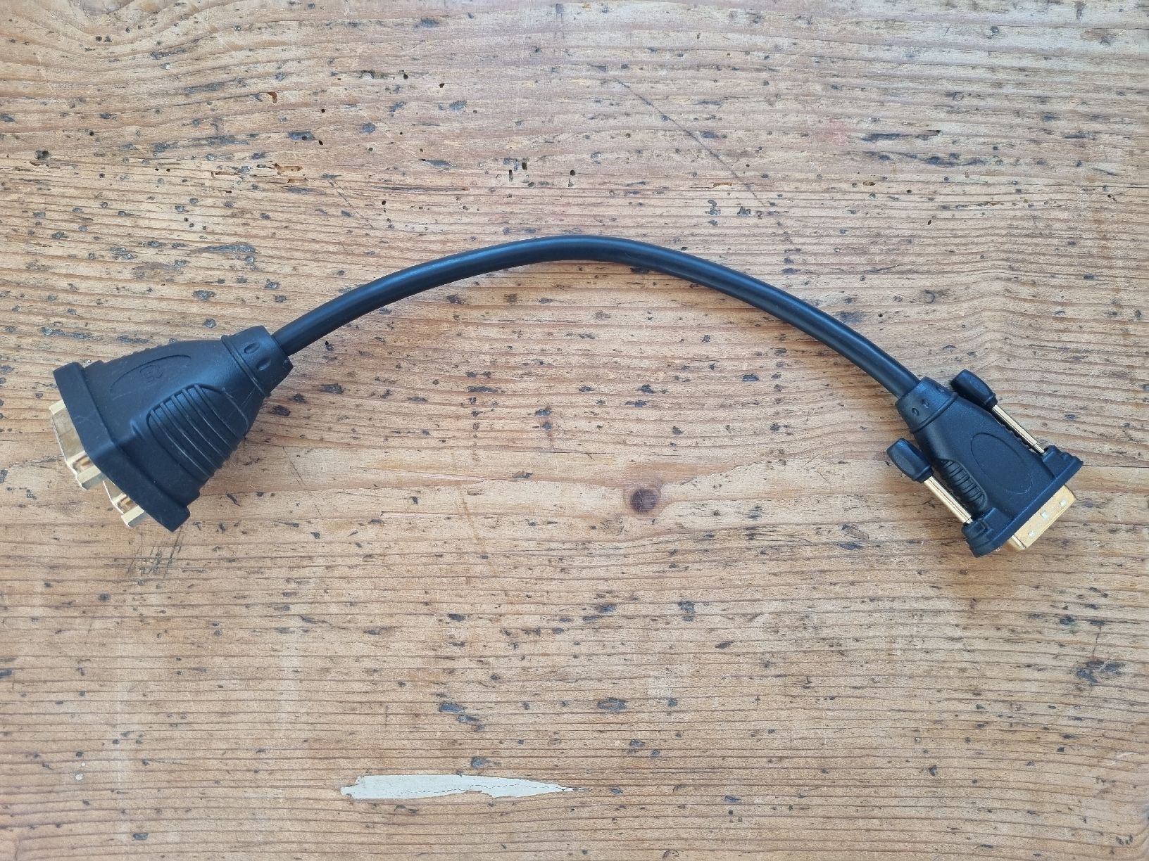 Laufwerke & Adapter: DVI Adapter – Gebraucht aus Zürich von lukas.moy