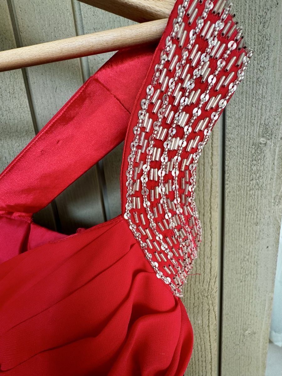 Robes: Elegant Red dress- Handmade – Neuf (Voir description) à Horw par lor_mh97 3