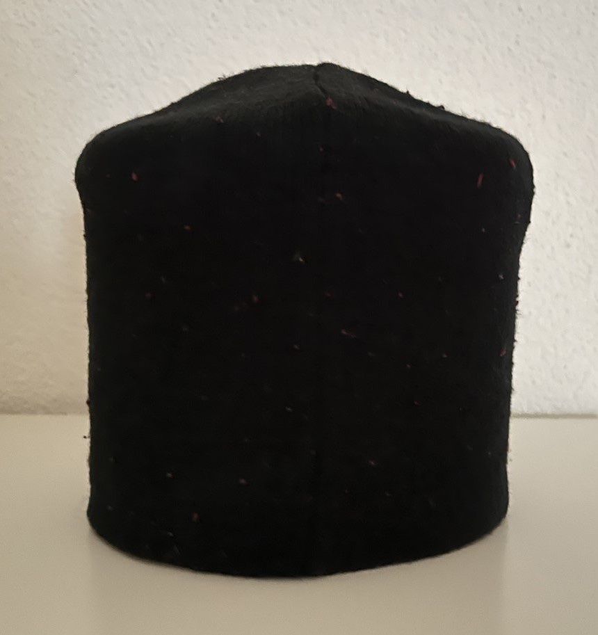 Statuette: Transformers Crew Knit Cap with COA – Usato da Malters venduto da starfighter01 1