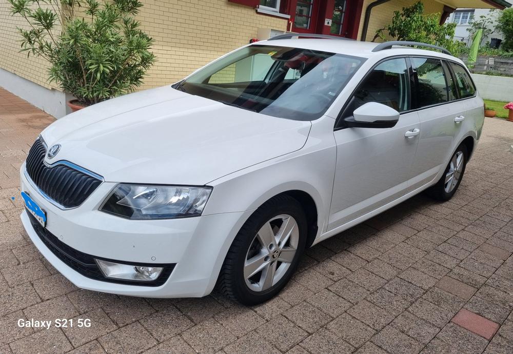 SKODA OCTAVIA, Octavia Combi 1.6 TDI Ambition DSG