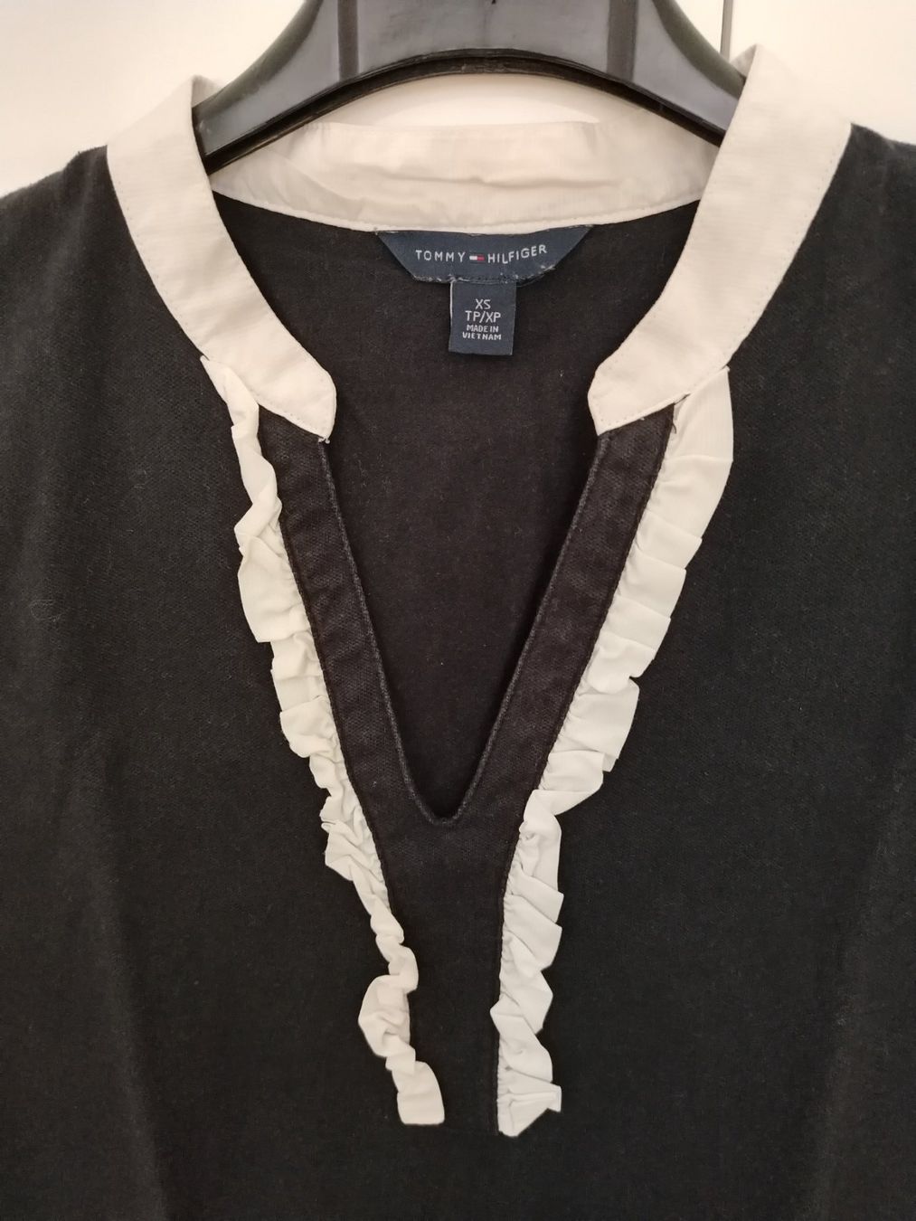 Tommy Hilfiger T-shirt: Tommy Hilfiger T-shirt – Usato da Winterthur venduto da mon_2yxl 1