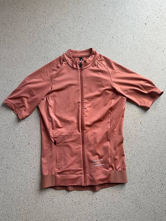 Leibchen & Hosen: Specialized Bike Jerseys – Gebraucht aus Knonau von anna.nietzer