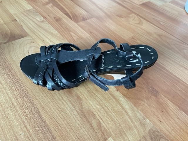 Scarpe da donna: Leder Sandale schwarz, Grösse 39 – Usato da Niederweningen venduto da sho_mb8y 1