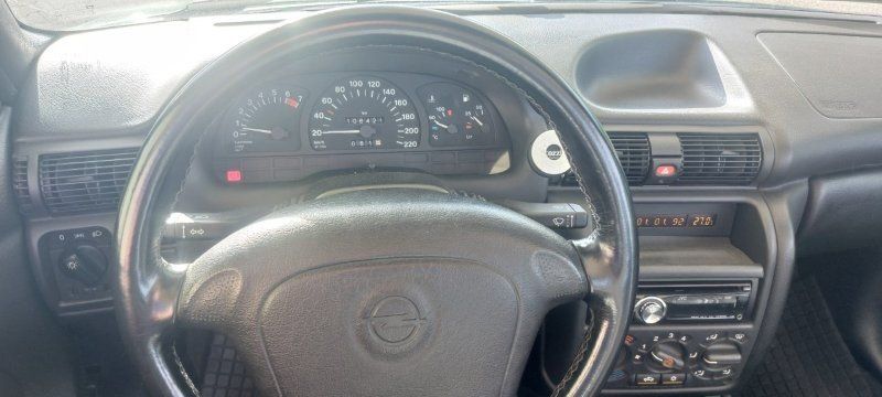 Opel Automobili: Opel Astra Caprio Bertone 1.8i 16V – Usato da Arboldswil venduto da Fritz1220 8
