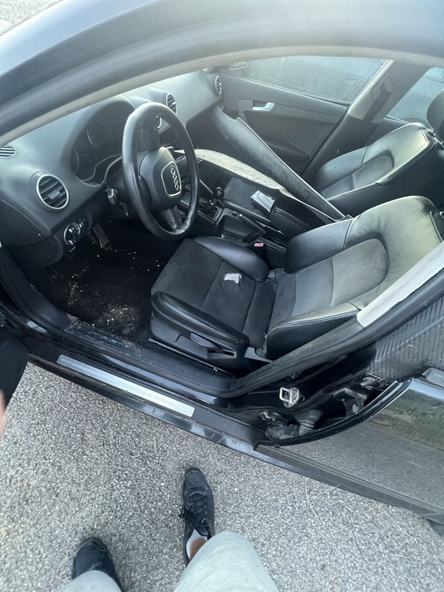 Audi Automobili: Audi A8 8P Defekt – Difettoso da Ebnat-Kappel venduto da Toggenburger1879 2