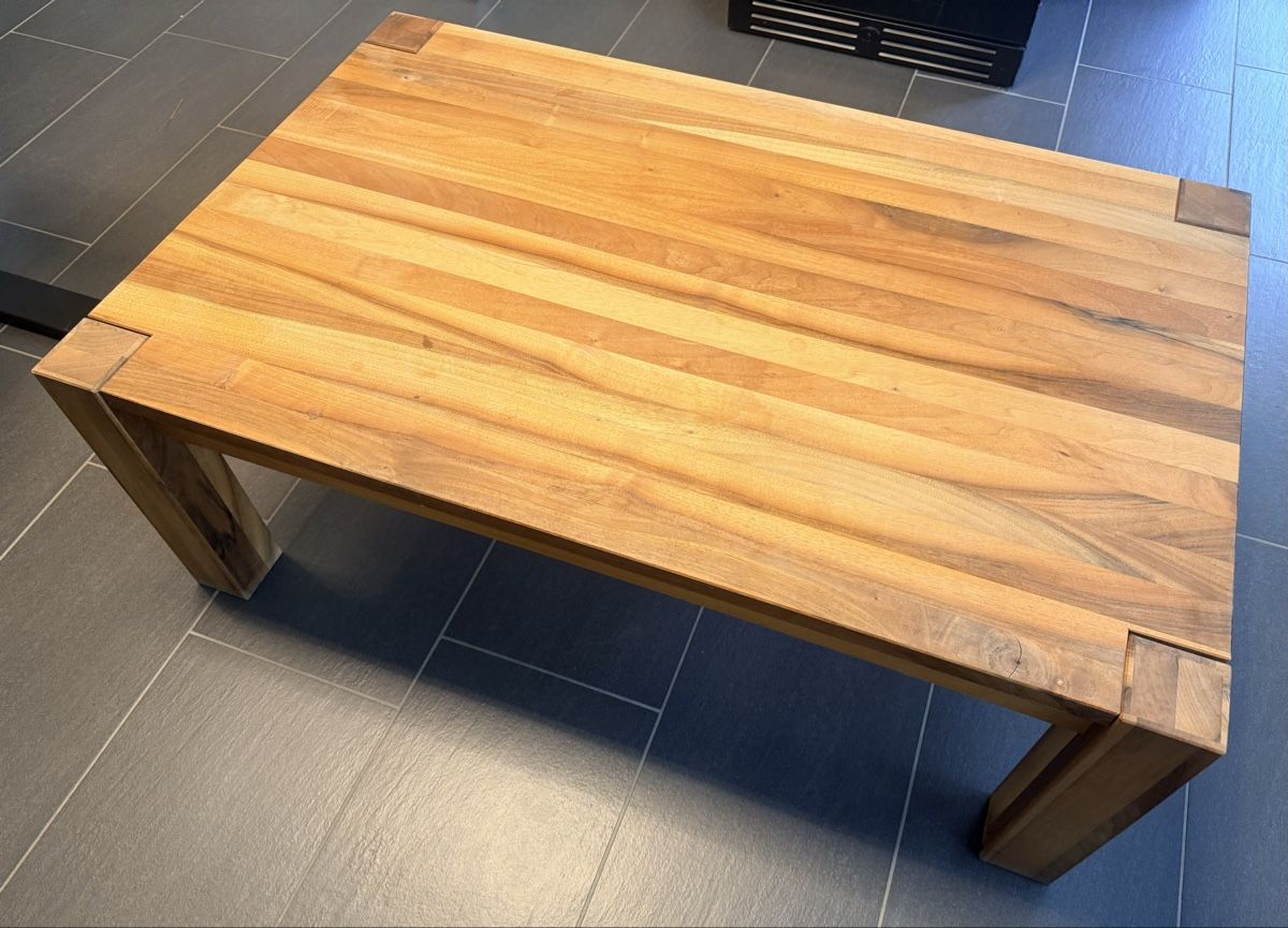 Livique Tavoli: Nussbaum Massivholz Couchtisch – Usato da Magden venduto da pzi80 1