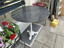 Runder Tisch mit Steinplatte,Gussfuss für Balkon, Terrasse….