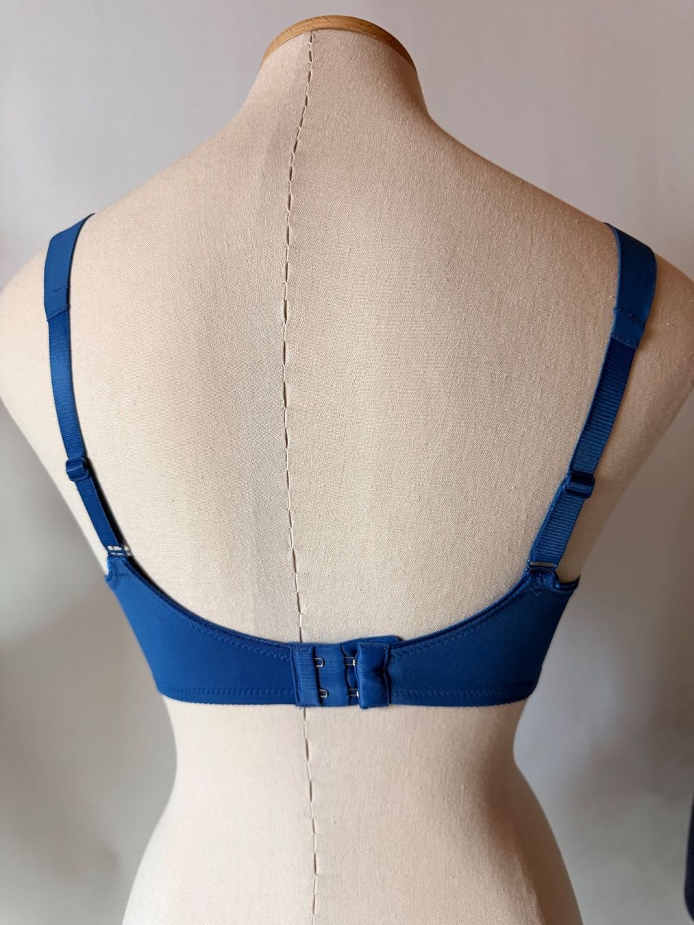 Triumph Sonstige Unterwäsche: TRIUMPH, Minimizer BH ESSENTIAL MINIMIZER, Grösse 70F,Türkis – Neu und originalverpackt aus Rudolfstetten von gst_g7xl 4
