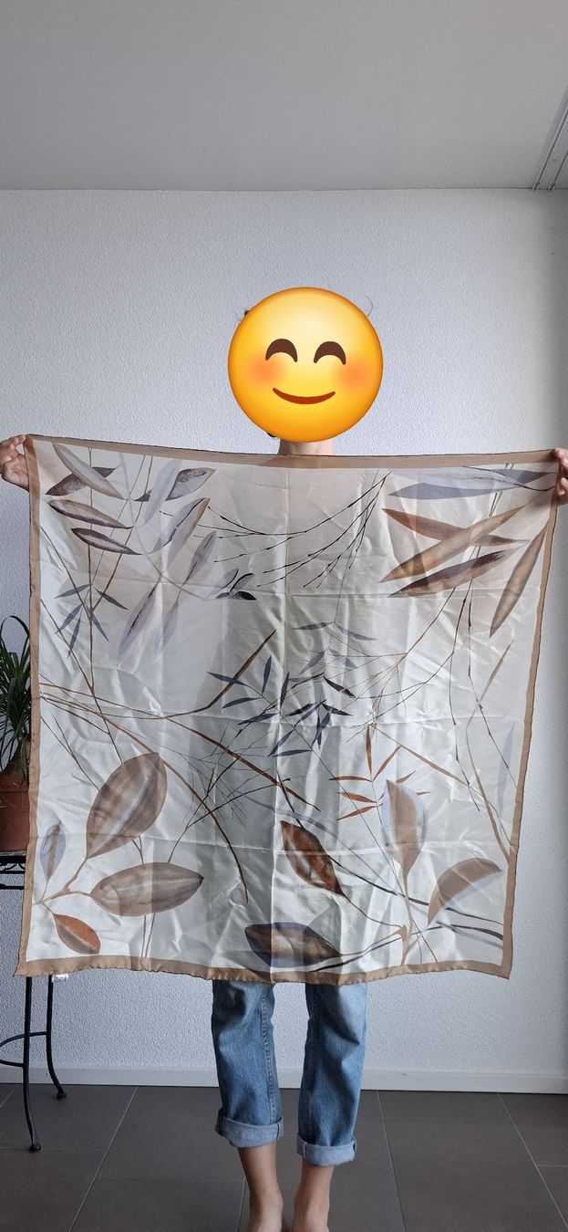 Foulard & Sciarpe: Seidentuch floral Muster braun beige  – Usato da Mellingen venduto da lathei