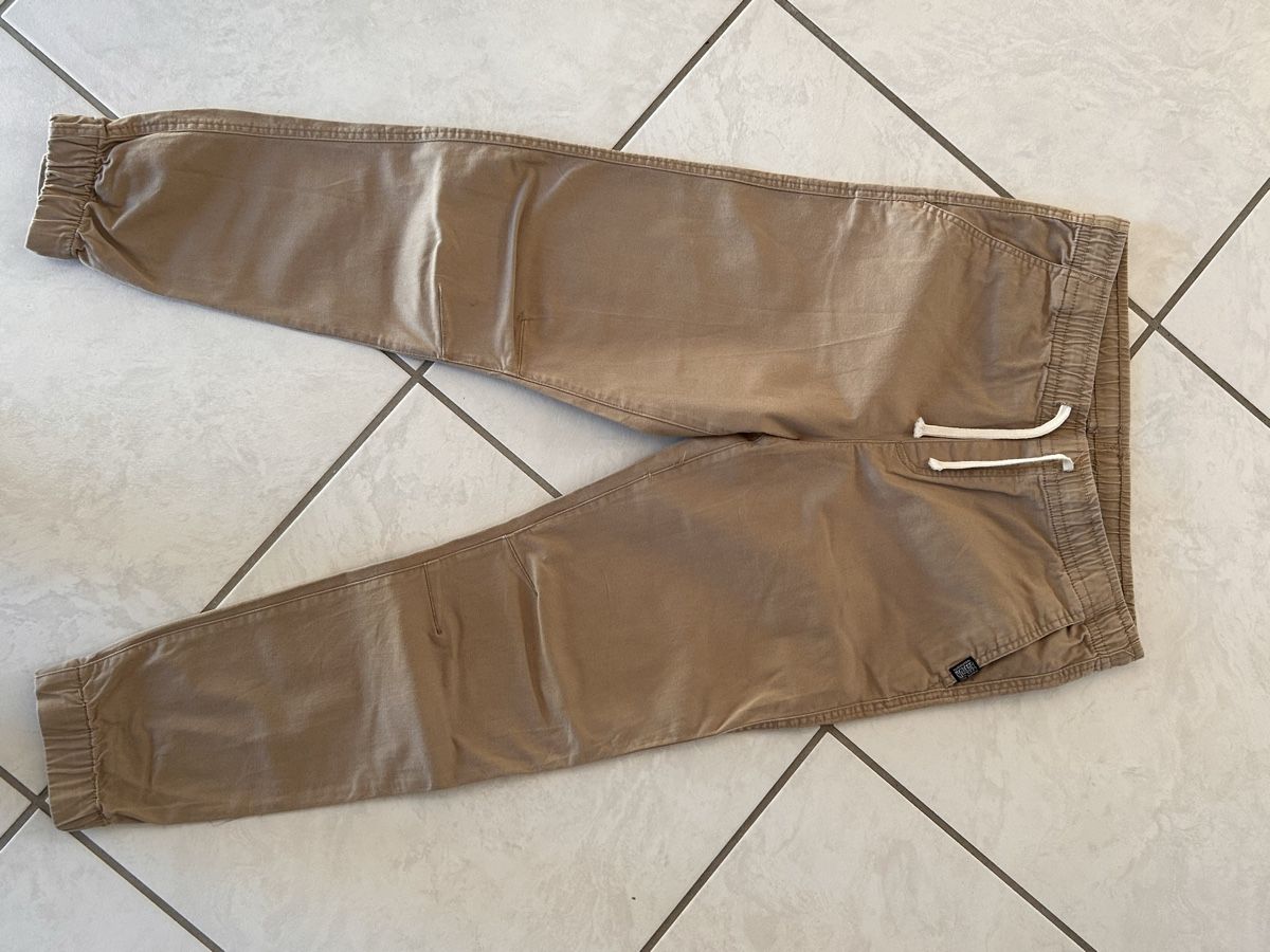 H&M Pantaloni: Pantalons garçon H&M – Usato da Auboranges venduto da Regusse 1