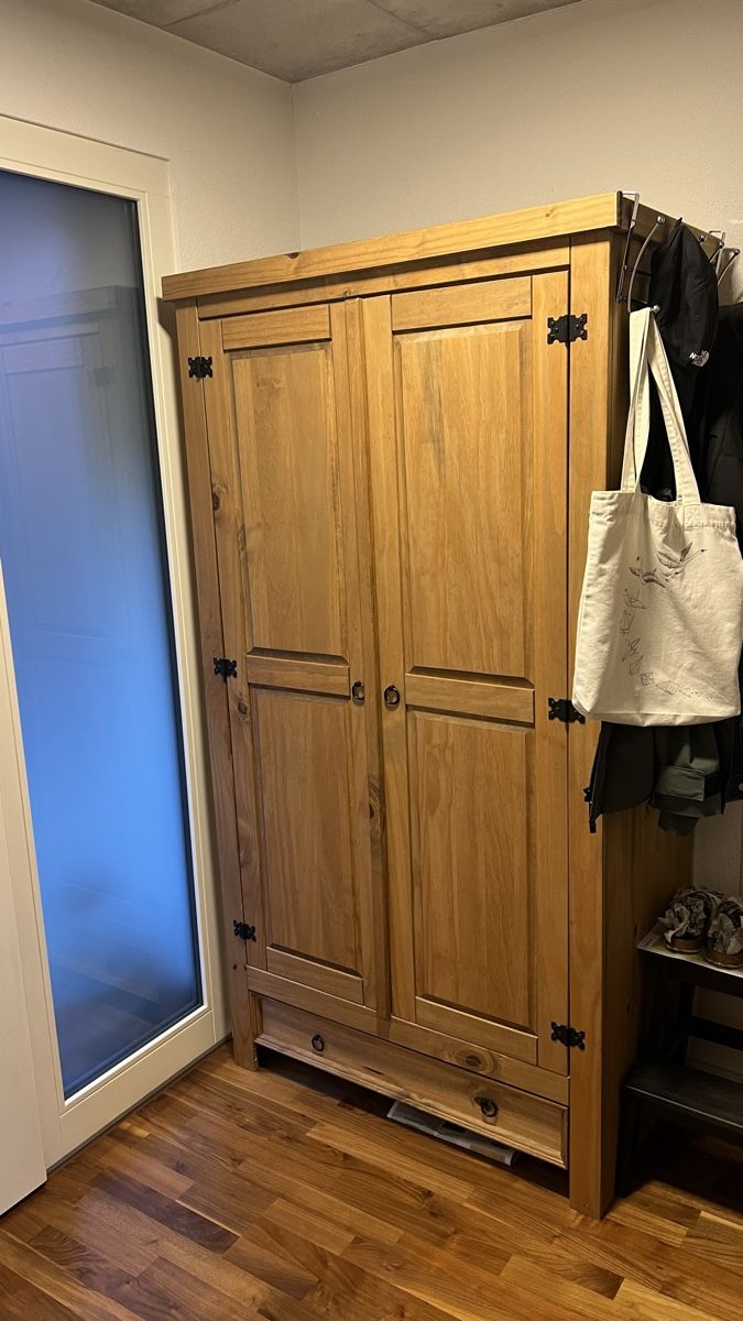 Armadi: Holz Schrank Rustica – Usato da Langenthal venduto da ryback99