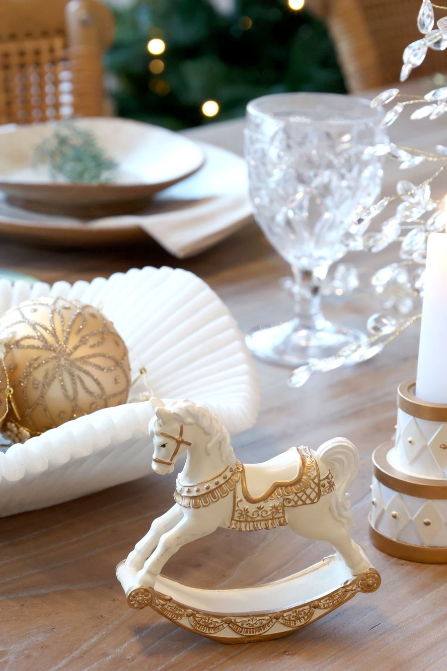 Alle Dekorationen: Chic Antique Noel Schaukelpferd – Neu und originalverpackt aus Innertkirchen von Glatthard-Interior 1
