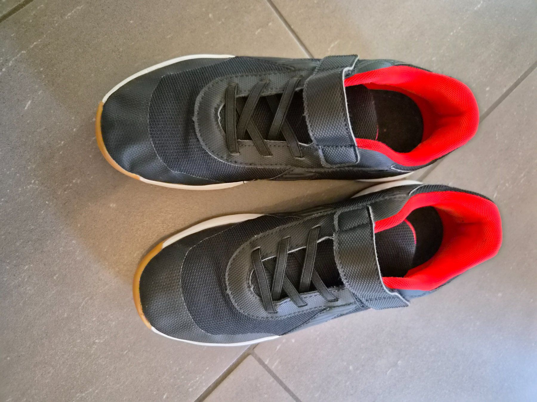 Schuhe für Jungen: Turnschuhe – Gebraucht aus Laupersdorf von MelRo