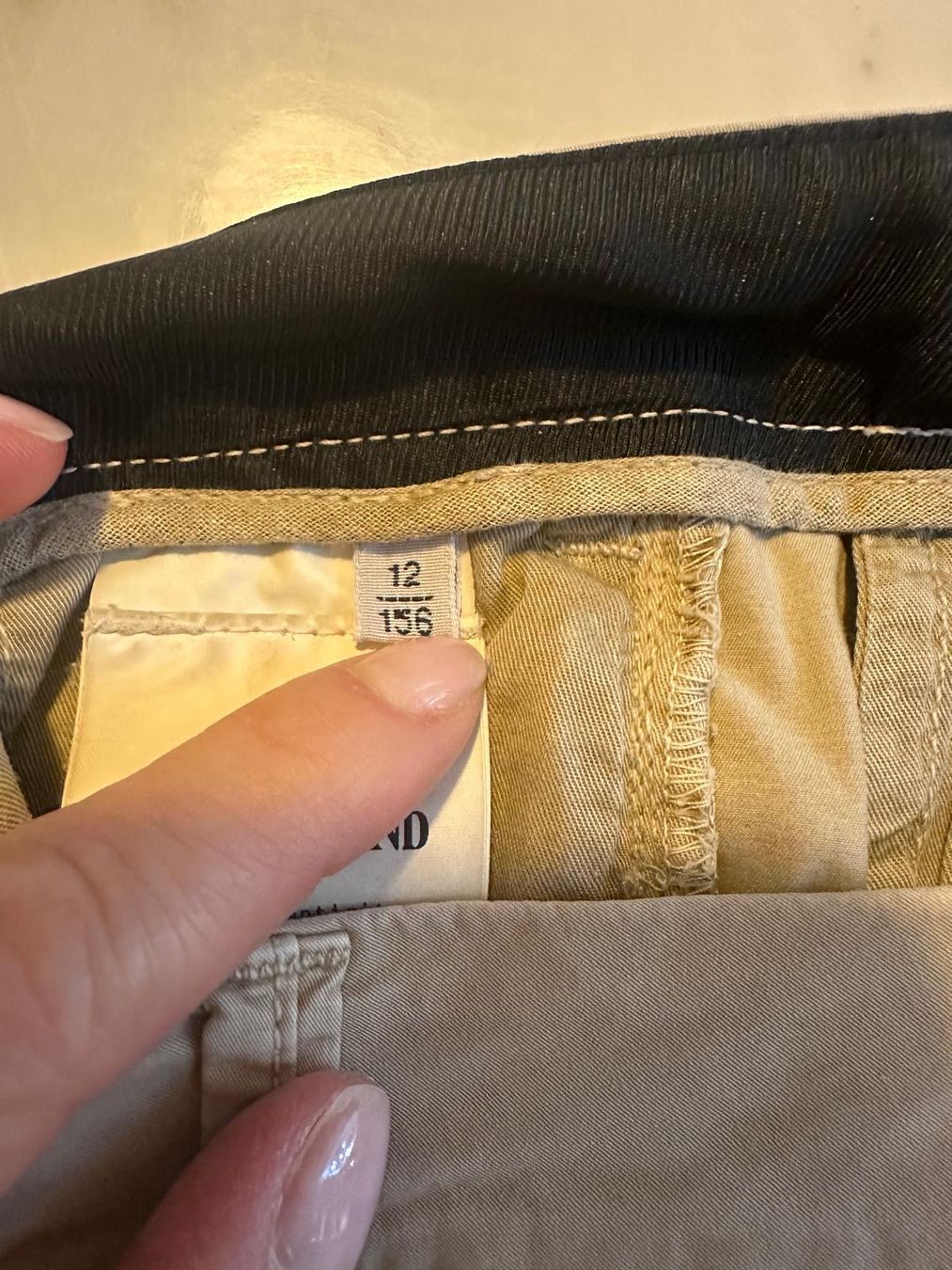 Stone Island Hosen: Stone Island Cargo Shorts Beige Grösse 156 – Gebraucht aus Zürich von Aapitz 2