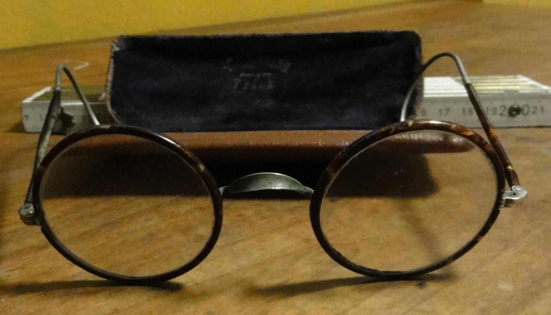 Occhiali & Lenti: Brille mit Etui, antik – Usato da Wohlen AG venduto da Flusslauf