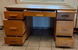 Bureau ancien