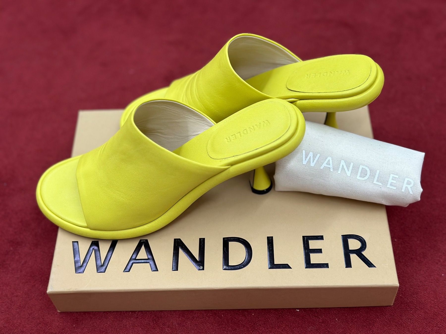 Wandler Scarpe da donna: WANDLER Gelbe Mules mit Absatz NEU – Nuovo e nell'imballaggio originale da Zufikon venduto da Modestil365 1