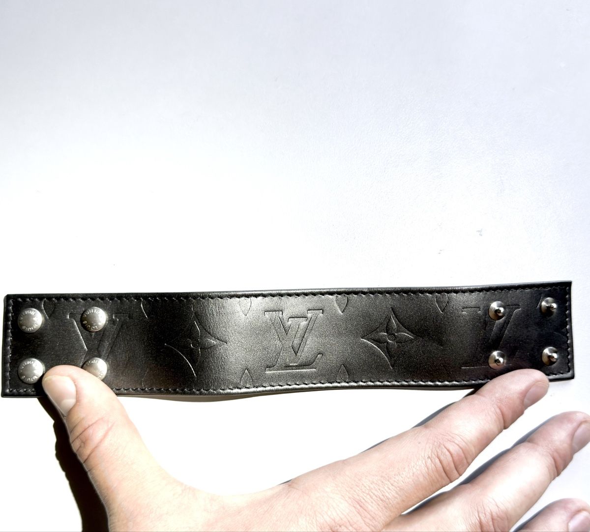 Louis Vuitton Armbänder & -reifen: Vintage 2002 Louis Vuitton monogram mat leather bracelet – Neu (gemäss Beschreibung) aus Bern von MaxiSeller 3
