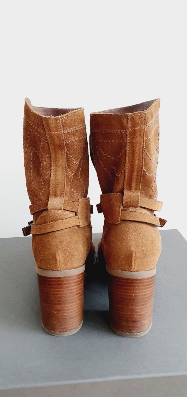 Scarpe da donna: Stiefelette Nero Giardini Leder beige Gr. 36 – Usato da Stansstad venduto da InStyle8 5