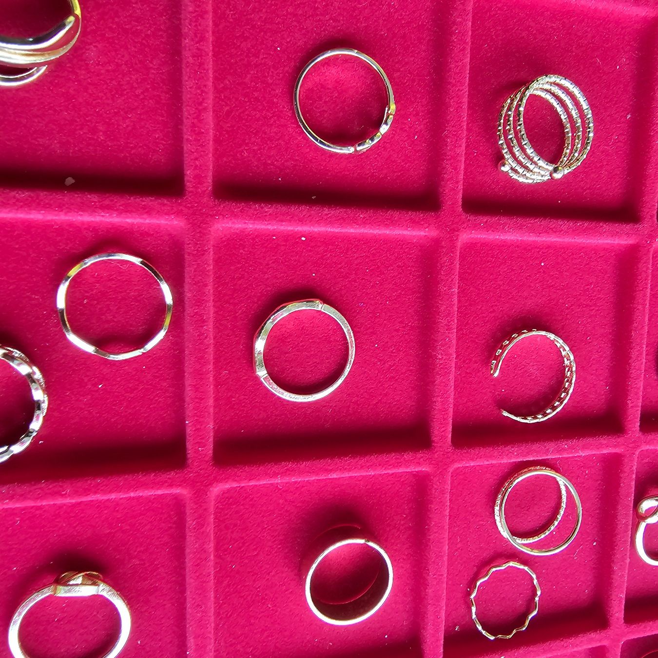 Sonstiger Schmuck: 28 st ringeschmuck lot – Neu und originalverpackt aus wolfhalden von 46464646 5