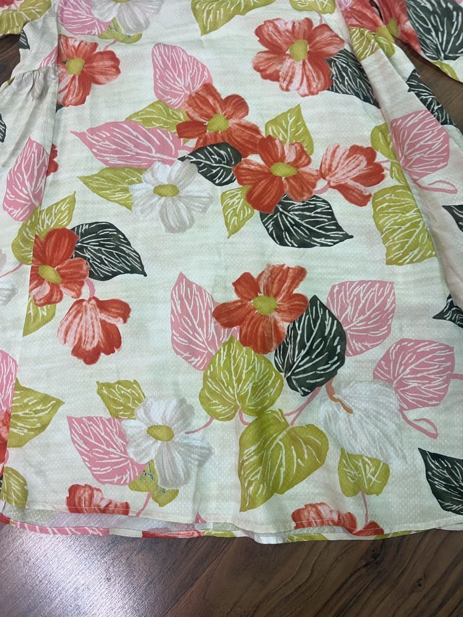 Kleider: Kleid mit Blumenmuster, Attic and Barn, Groesse 40 – Neu (gemäss Beschreibung) aus Burgdorf von puppennetz 1