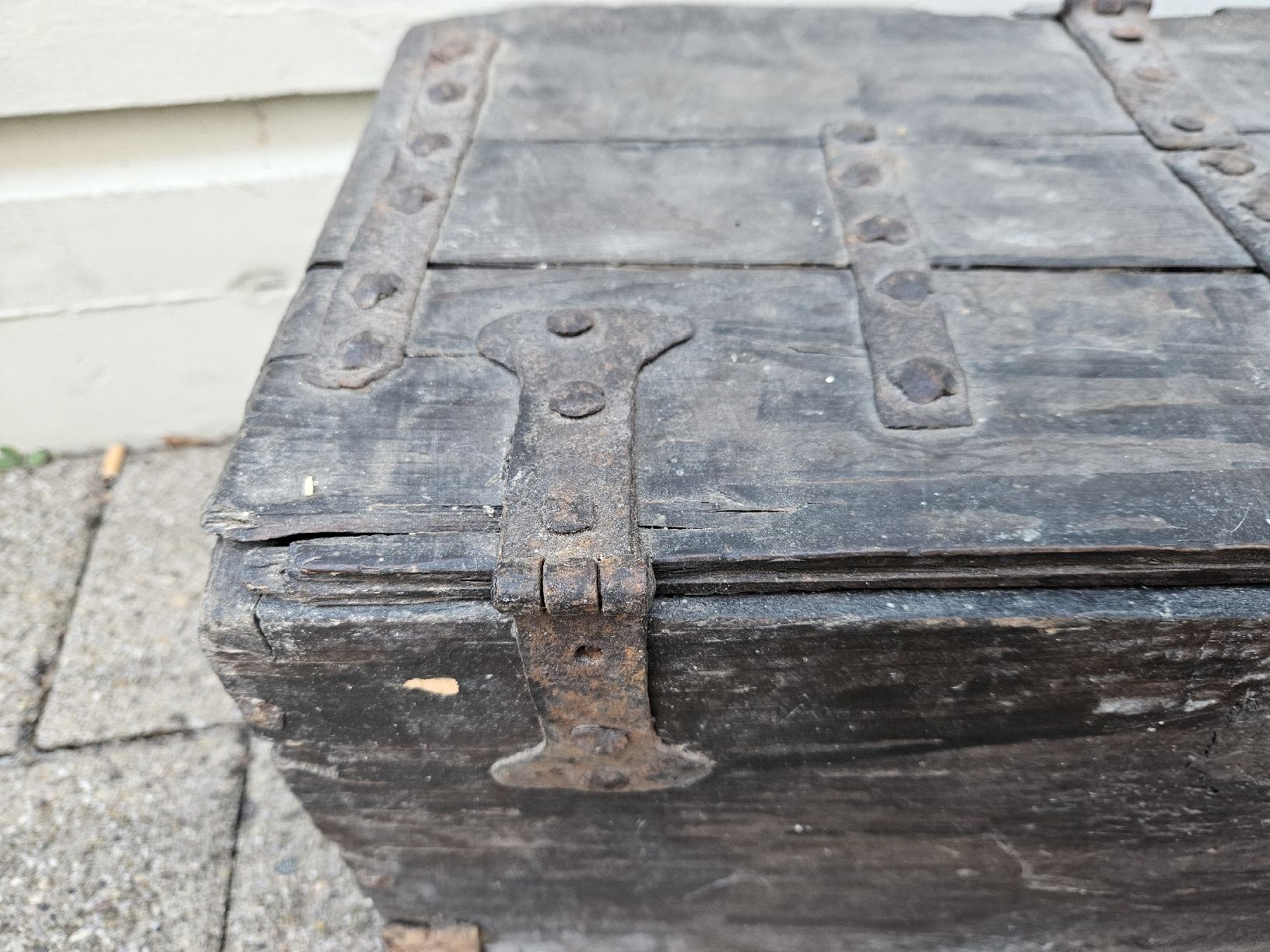 Cassapanche: truhe mittelalter – Difettoso da Schwellbrunn venduto da Omega-alpha 4