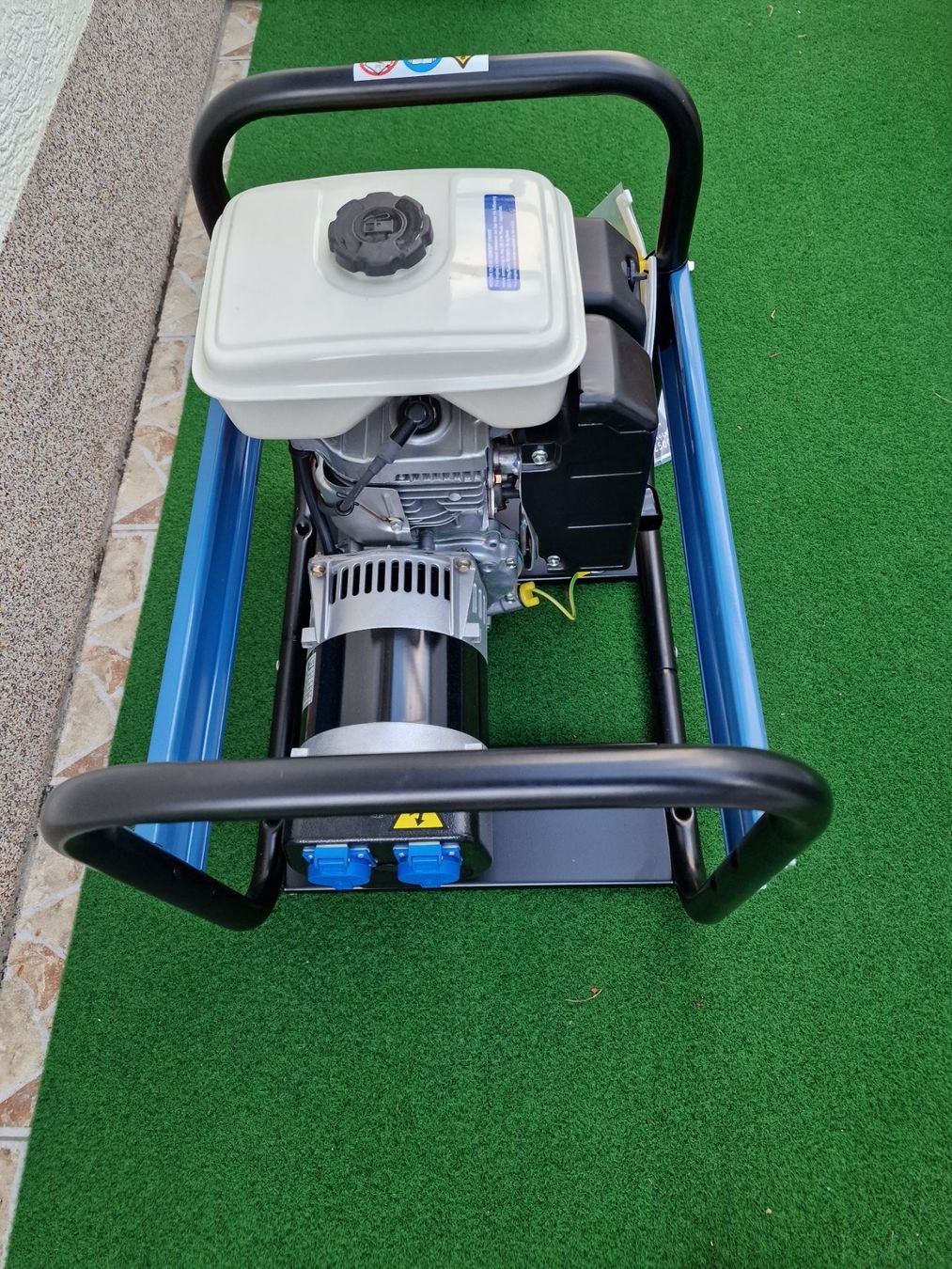 Honda Stromgeneratoren: Honda Stromgenerator Neu – Neu und originalverpackt aus Tagelswangen von Axel_36 2