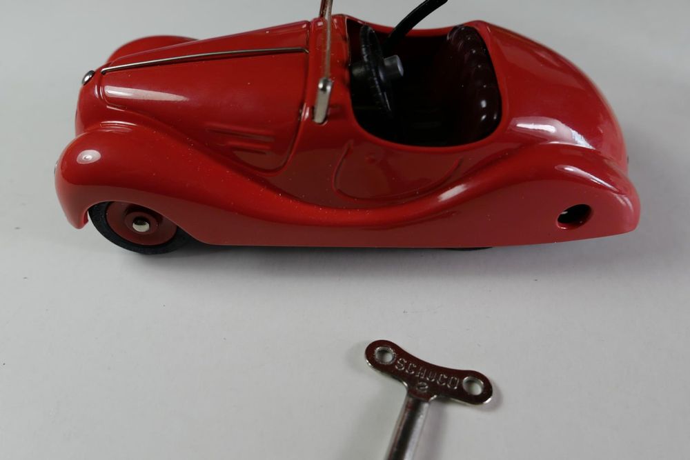 Akustico 2002 | Akustico 2002 | Models with a story - Sold | Classic Tin Toys | Schuco | Peter