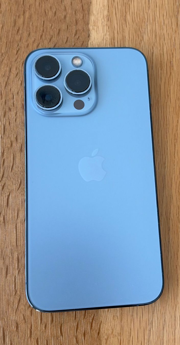 Apple Handys / Smartphones: iPhone 13 Pro – Gebraucht aus Eysins von Gigs 1
