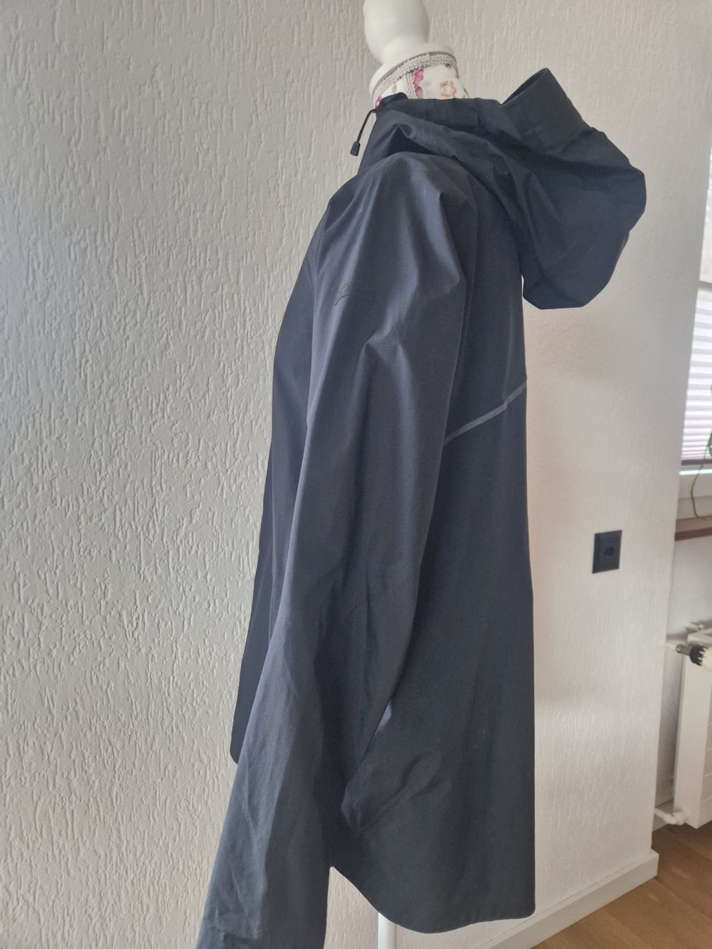 Peak Performance Vestes: Peak Performance Regenjacke – D'occasion à Balsthal par Soraia7 1