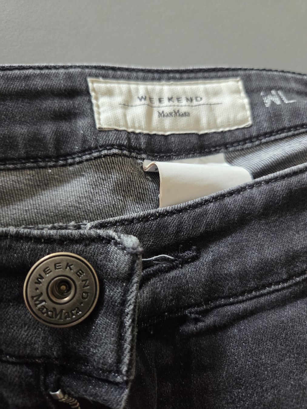 Max Mara Jeans: Jeans Damen Grau Grösse 36 WEEKEND MaxMara  – Usato da Hünenberg See venduto da Atsemet 1