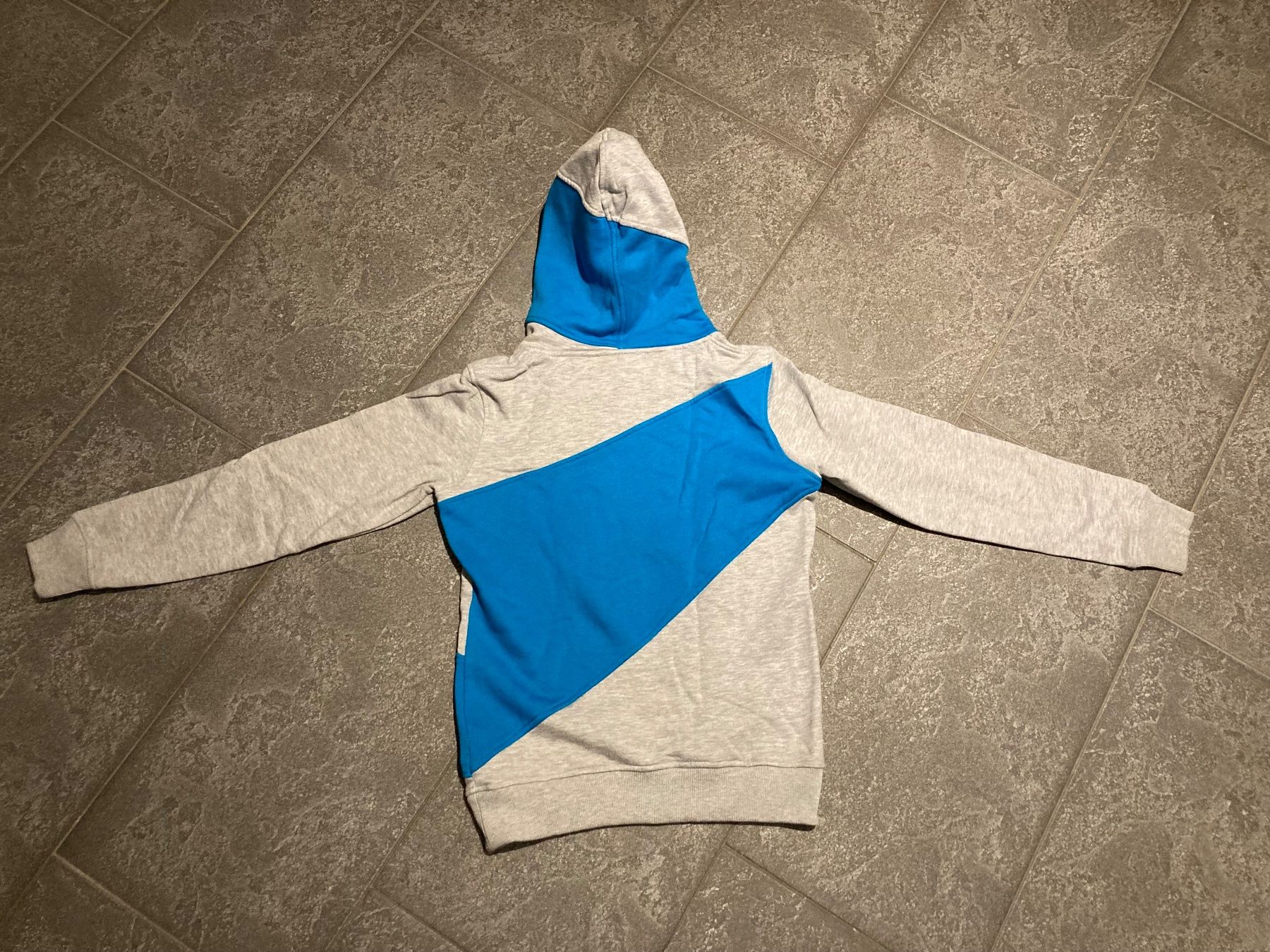 Maglioni & Felpe: Hoodie - S – Usato da Wynau venduto da Sunshinee_77 1