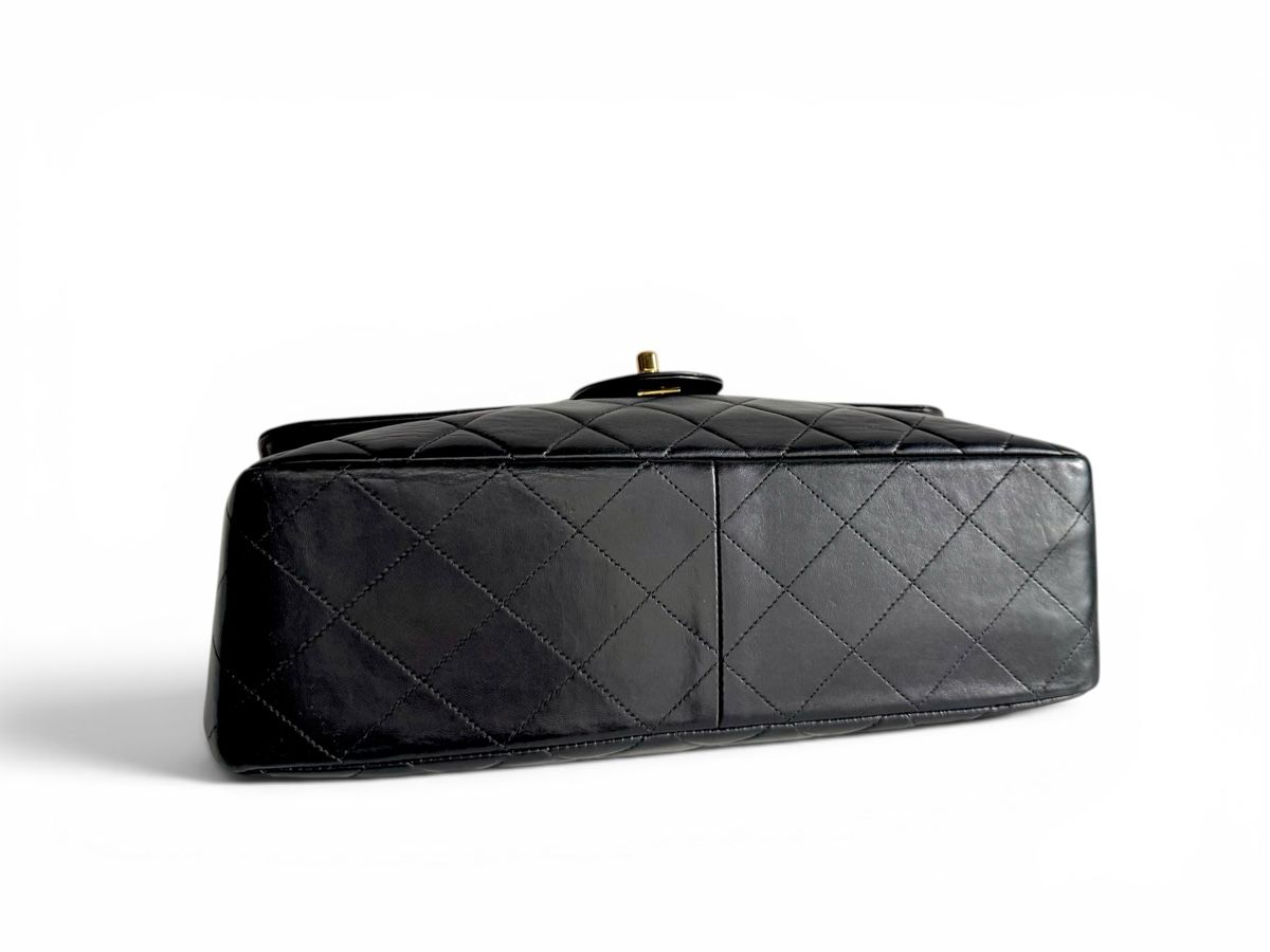 Chanel Taschen für Damen: CHANEL Double-sided Jumbo Flap Bag Tasche – Gebraucht aus Kriens von hannaandkiko 4