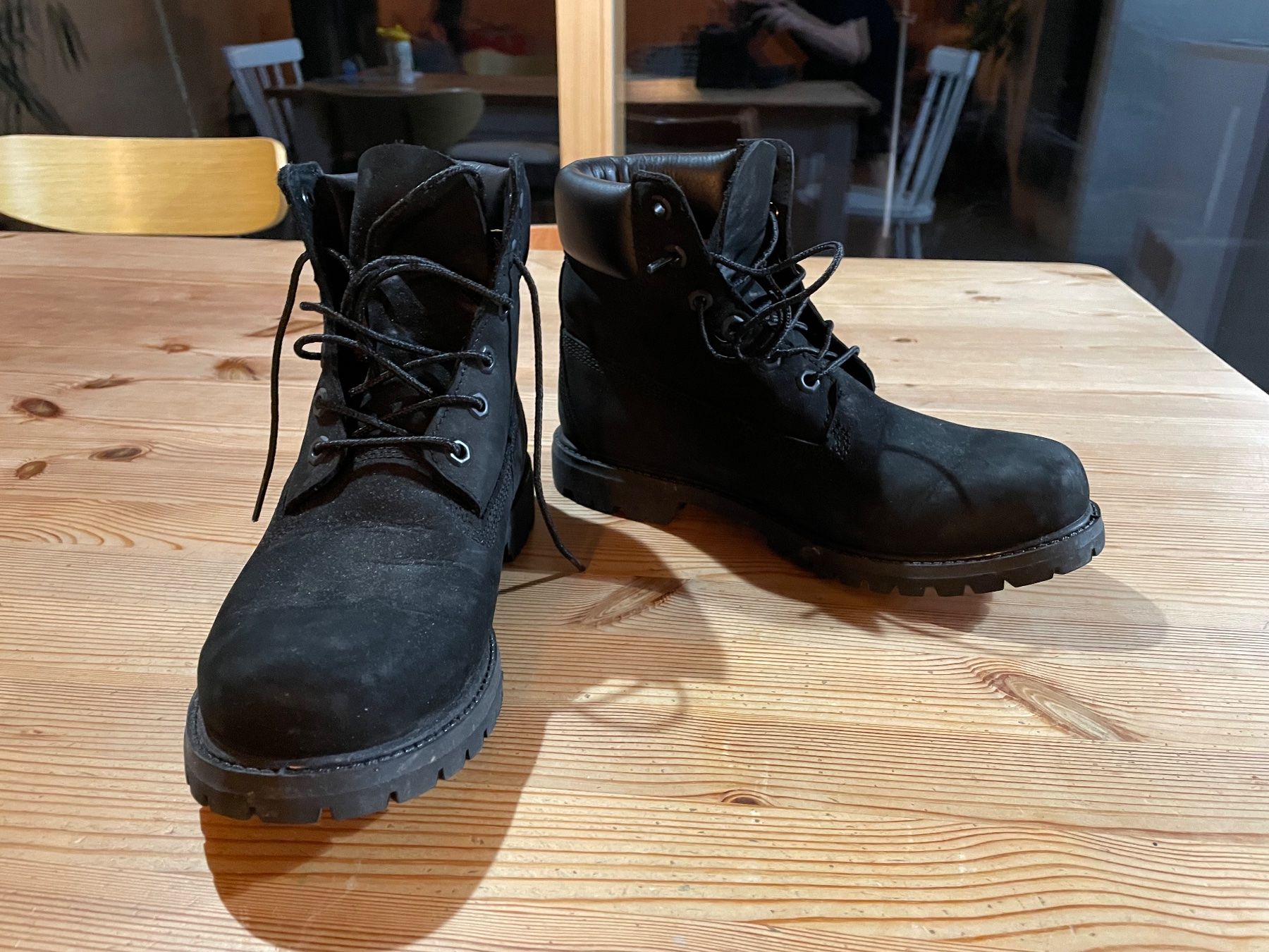 Timberland Scarpe da donna: Chaussures Timberland T. 40 – Usato da Les Vérines venduto da Francky_Lee_Jr