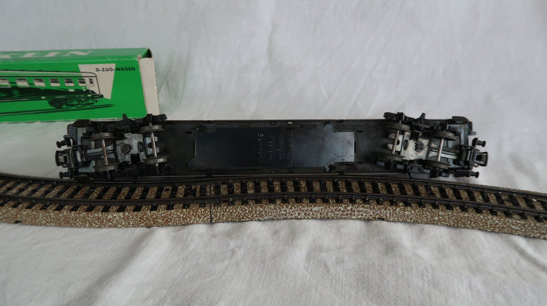 Märklin Modelleisenbahnen: Märklin 4092 Personenwagen – Gebraucht aus Hurden von Barth23 3