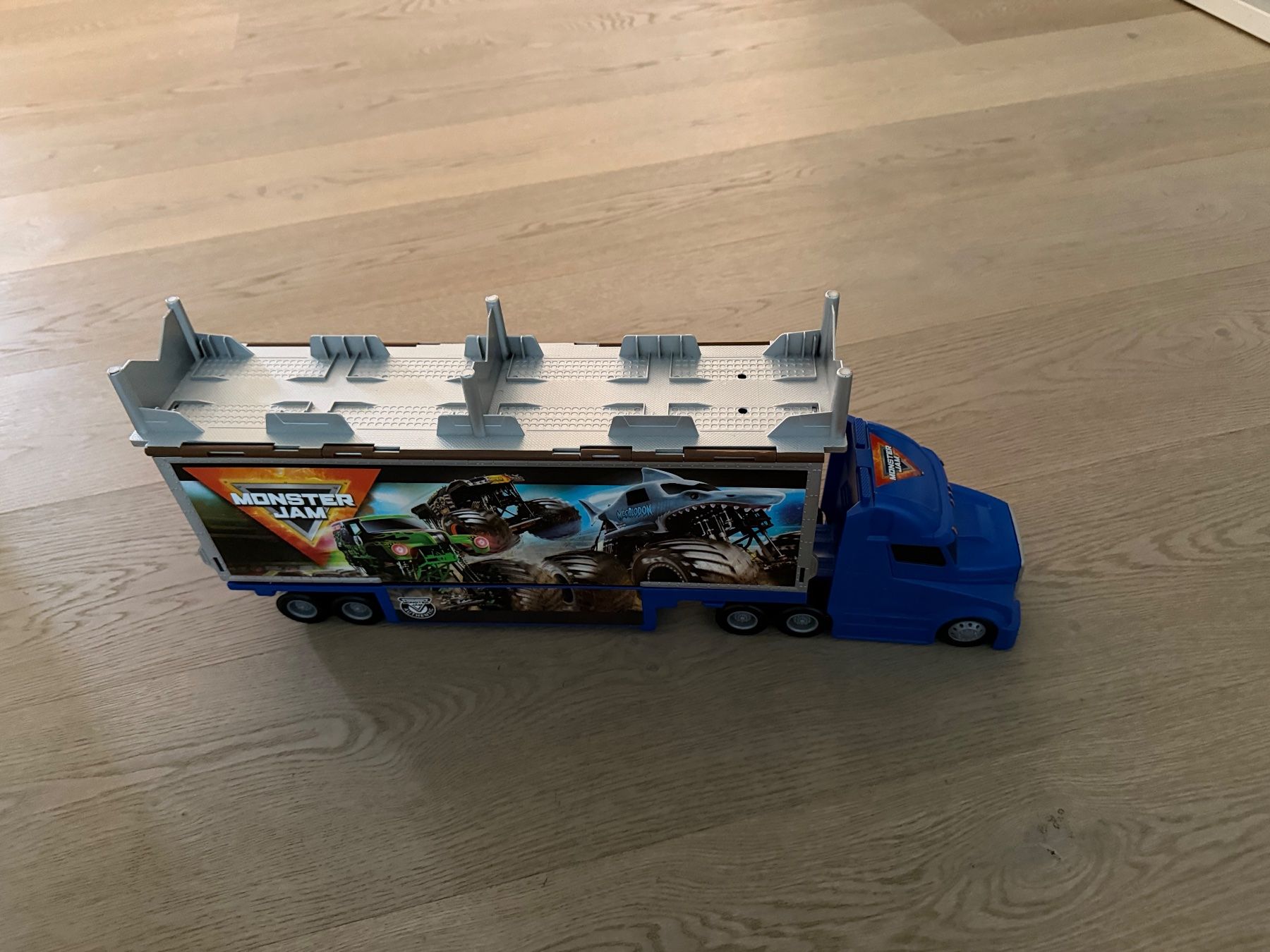 Spielzeuge: Monster Jam Truck – Gebraucht aus Zollikon von Cwoody