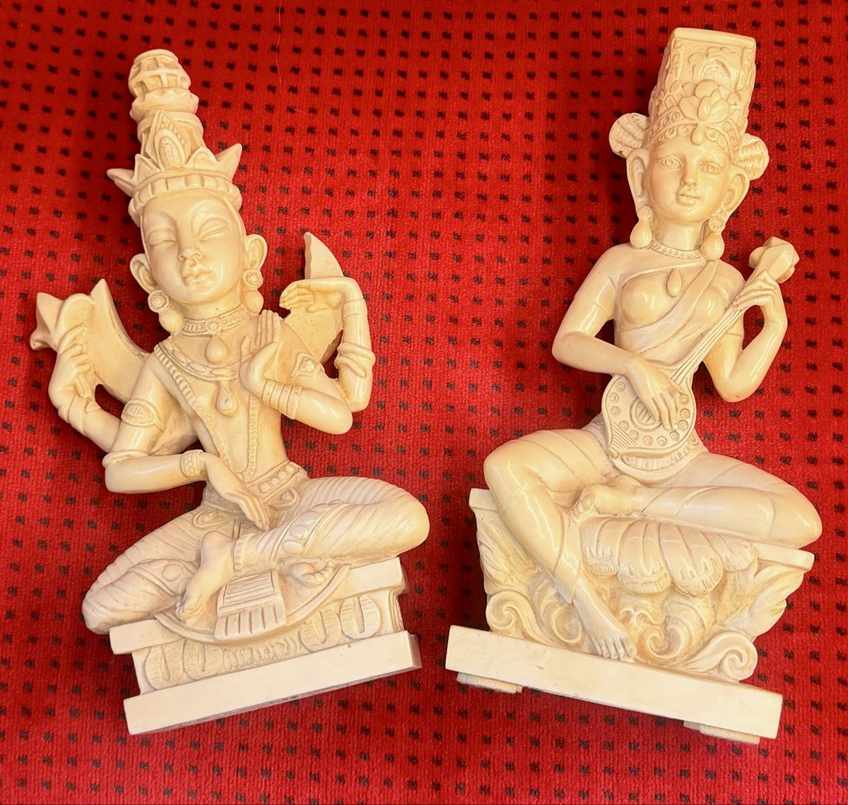 Skulpturen & Statuen: 2 x Skulpturen  – Neu (gemäss Beschreibung) aus Luzern von Bolle2012
