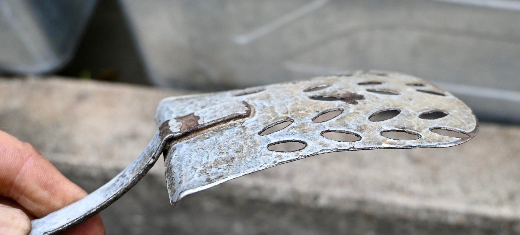 Küchengeräte: Antiker Emaille Pfannenwender L 38cm – Gebraucht aus Pfaffhausen von mono_rec 9