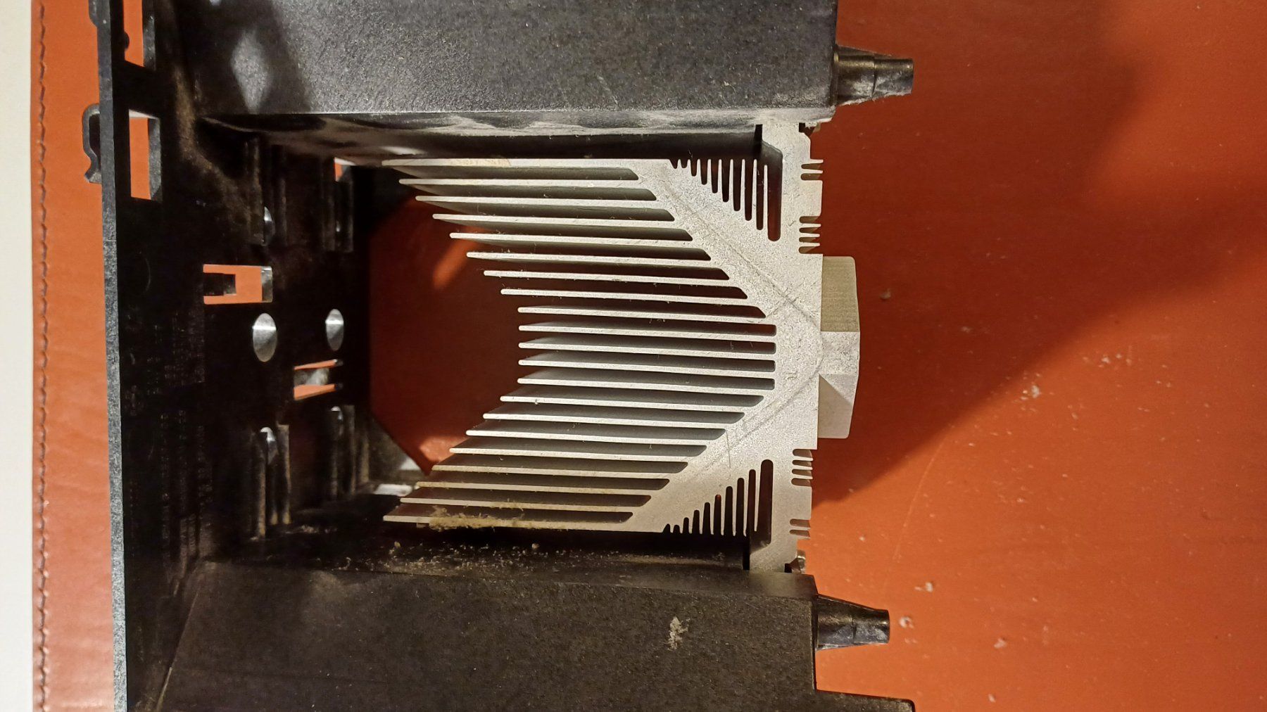 Dell Componenti elettronici: 2 Computer-Ventilatoren + Kühlgerippe – Usato da Zollikerberg venduto da Kaugo 4