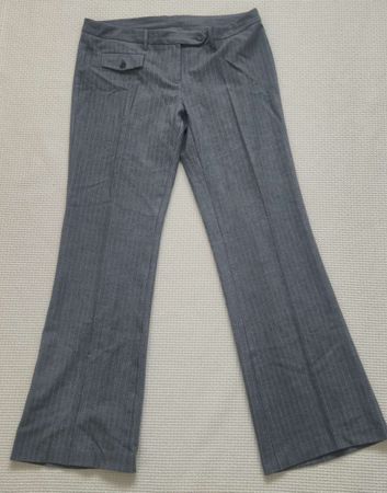 Pantalon BENETTON à rayures grises, taille 44