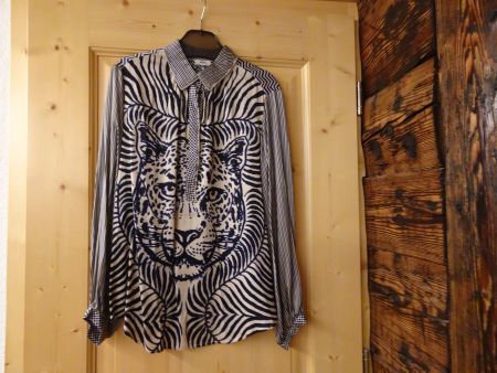 Me369 Bluse mit Motiv Löwe und Schrift hinten Gr. S - 426130