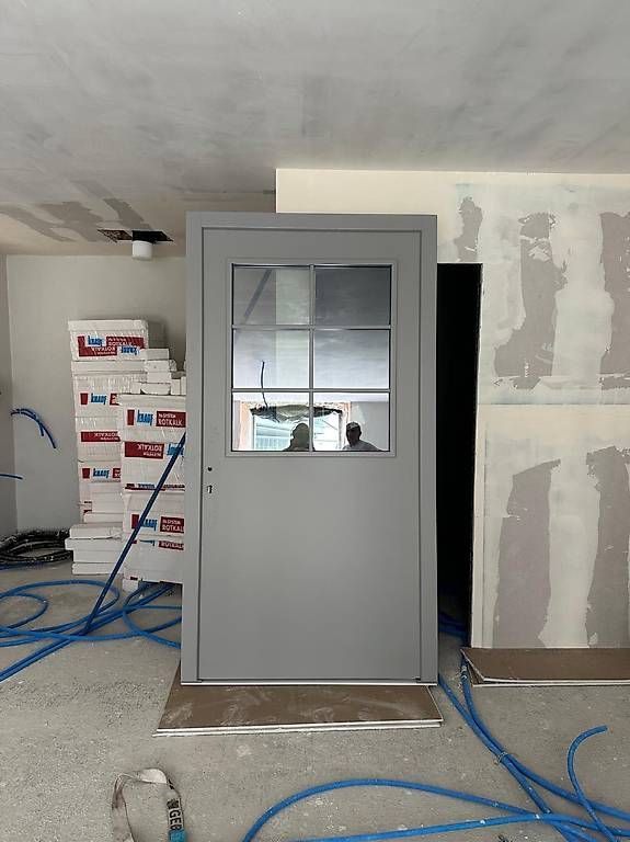 Porte: Neue Holz-Eingangstüre mit Glasausschnitt – Nuovo (secondo la descrizione) da Zürich venduto da florianhackaj