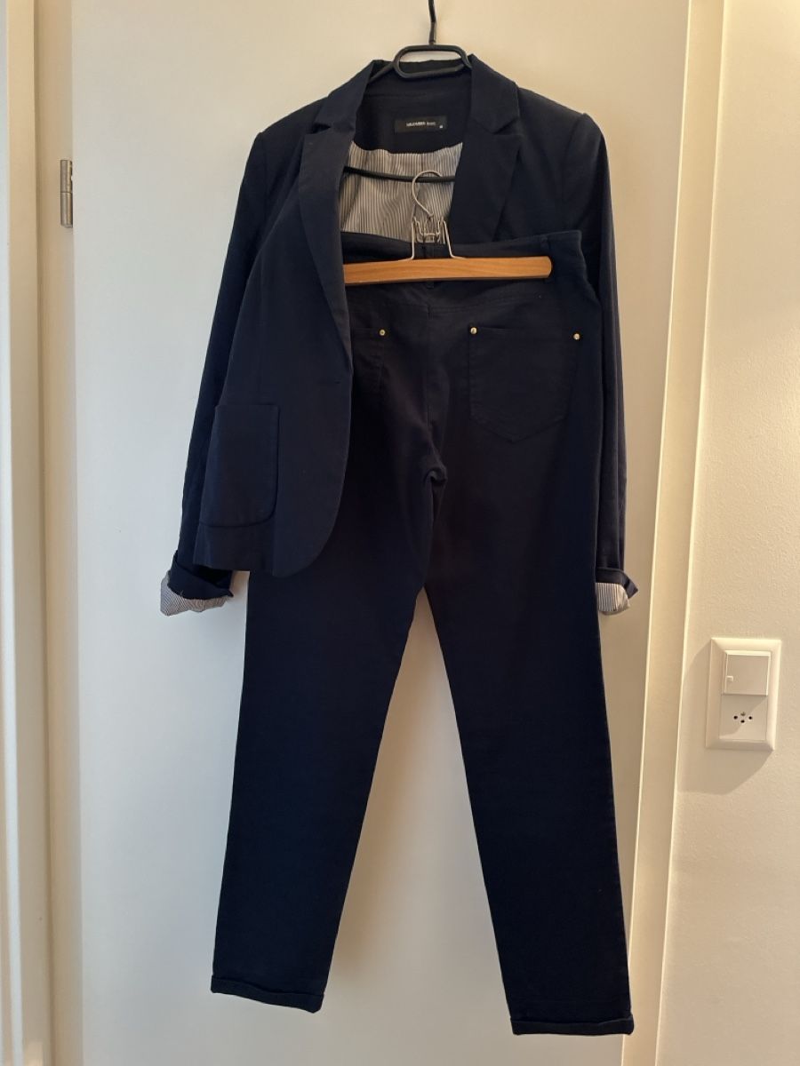 Hallhuber Completi & Tailleur: Hallhuber Anzug leger dunkelblau – Usato da Reichenburg venduto da Noelle6002 1