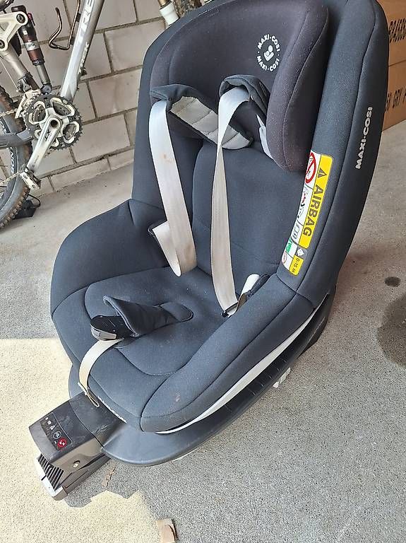 Maxi-Cosi Seggiolini per auto: Maxi Cosi Pearl Pro i-Size + Station – Usato da Buochs venduto da DasBaerchi 1