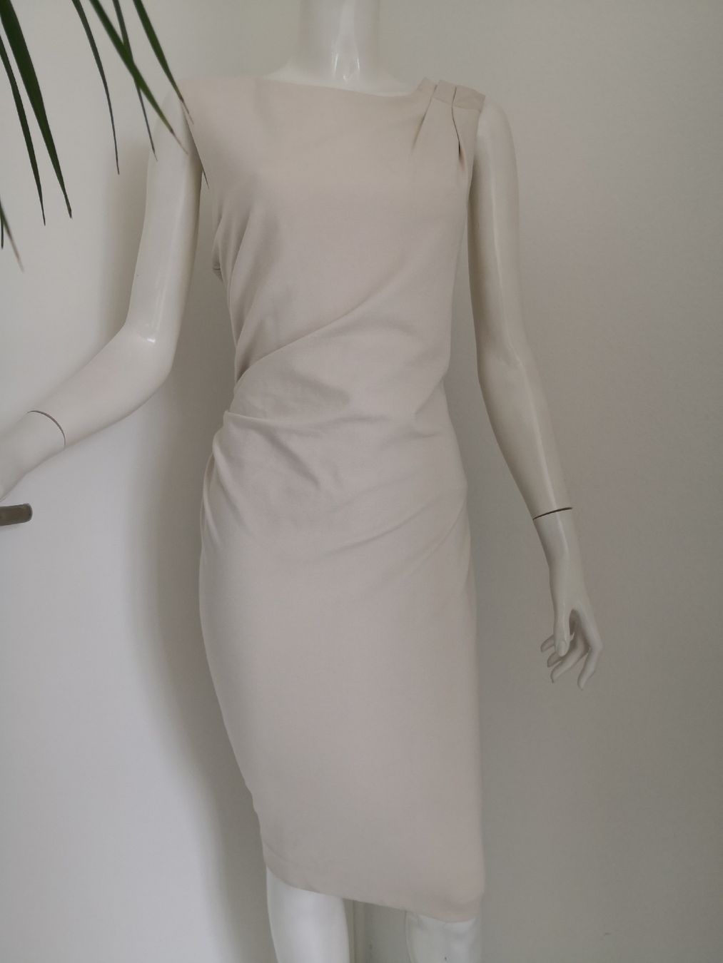 Mango Kleider: MANGO SUIT KLEID MIT FALTEN & GEFUTTERT BEIGE – Neu (gemäss Beschreibung) aus Olten von Naja-Twins-Twins 9