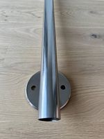 Edelstahlstützen, seitlich angeschraubt (neu)