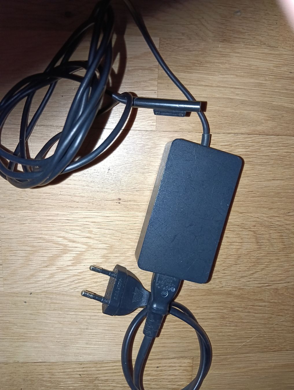 Microsoft Ladegerät: Netzteil Surface Ladegerät gebraucht – Gebraucht aus Zürich von TBG021